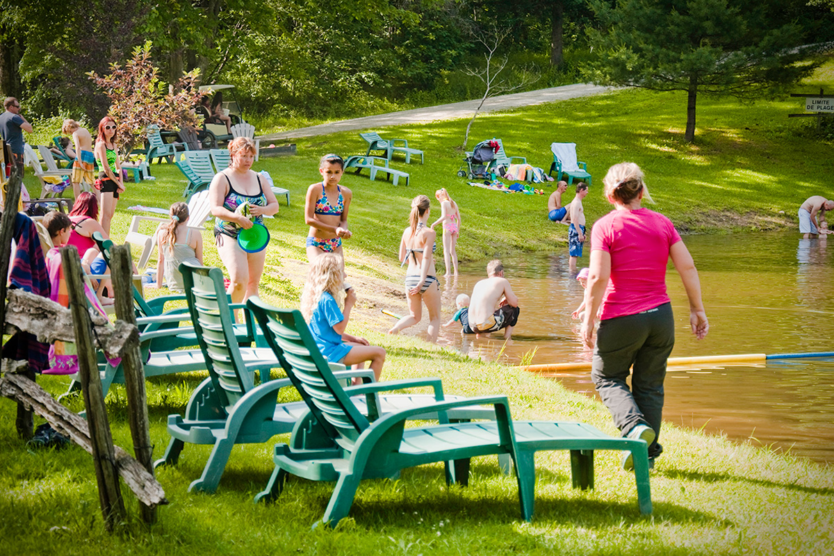 Baignade sur le site du Camping Nature Plein Air